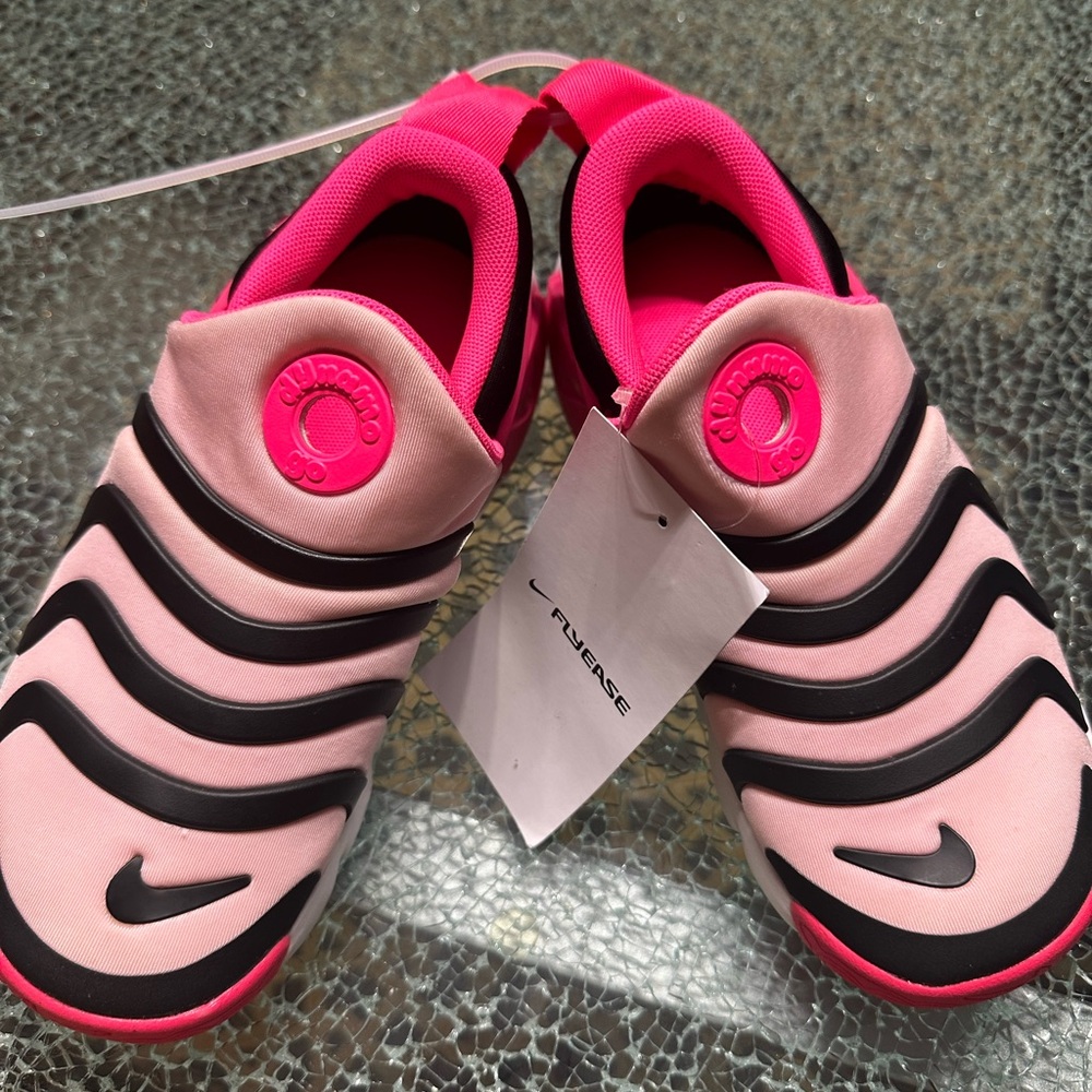 New with tags Nike kids  Pink and Black Slip-On Shoes size 13 NWT
